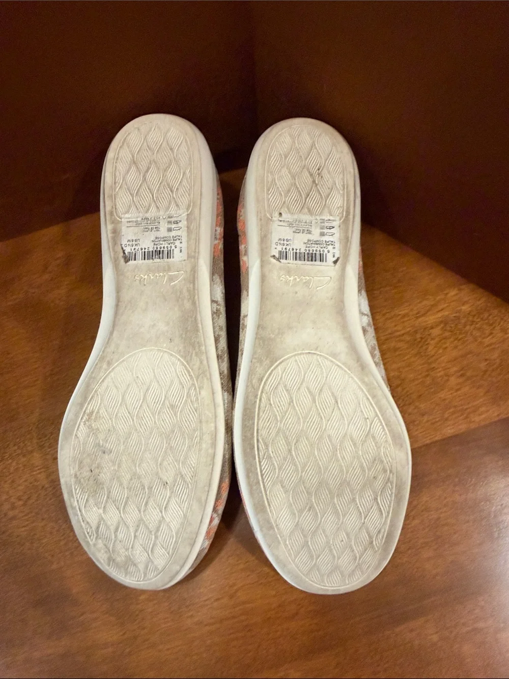 Clarks Beige and Coral Floral Knit Ballet Flats with Bow